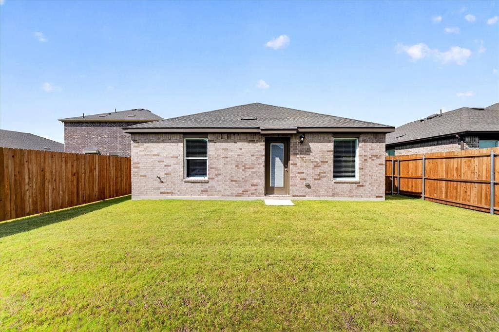 1807 Teton River Drive, Blue Ridge, TX 75424