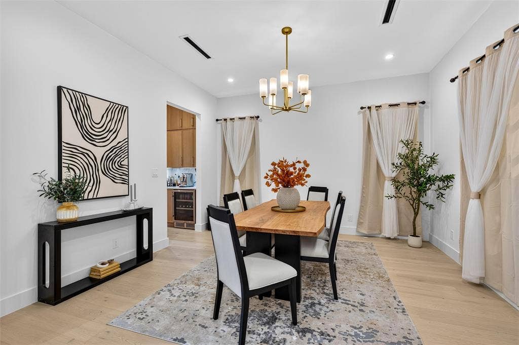 5803 Velasco Avenue, Dallas, TX 75206