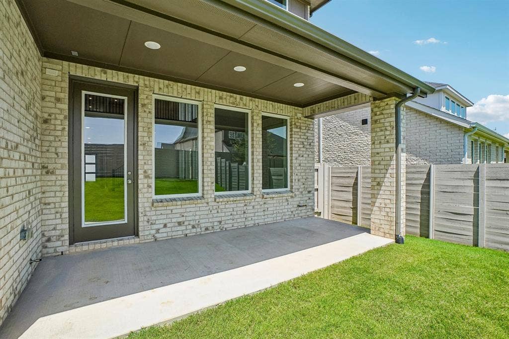 4733 Peary Lane, McKinney, TX 75071 Dining al fresco is in your future on this lovely covered back patio!
