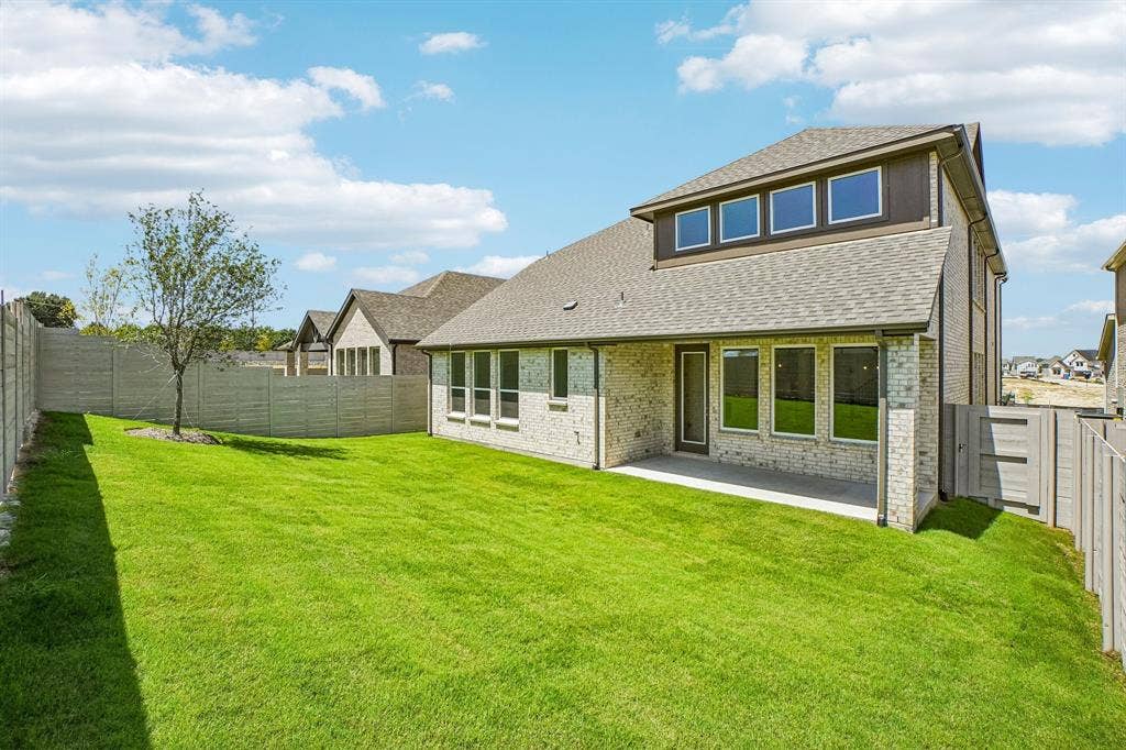 4733 Peary Lane, McKinney, TX 75071 With a fenced back yard and covered back patio, the entire family will enjoy endless hours of summer time when you call this dream home your own!