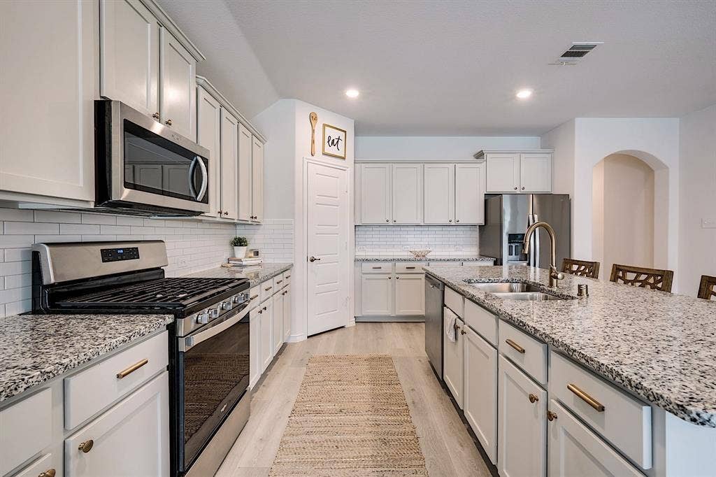 114 Colony Way, Fate, TX 75189