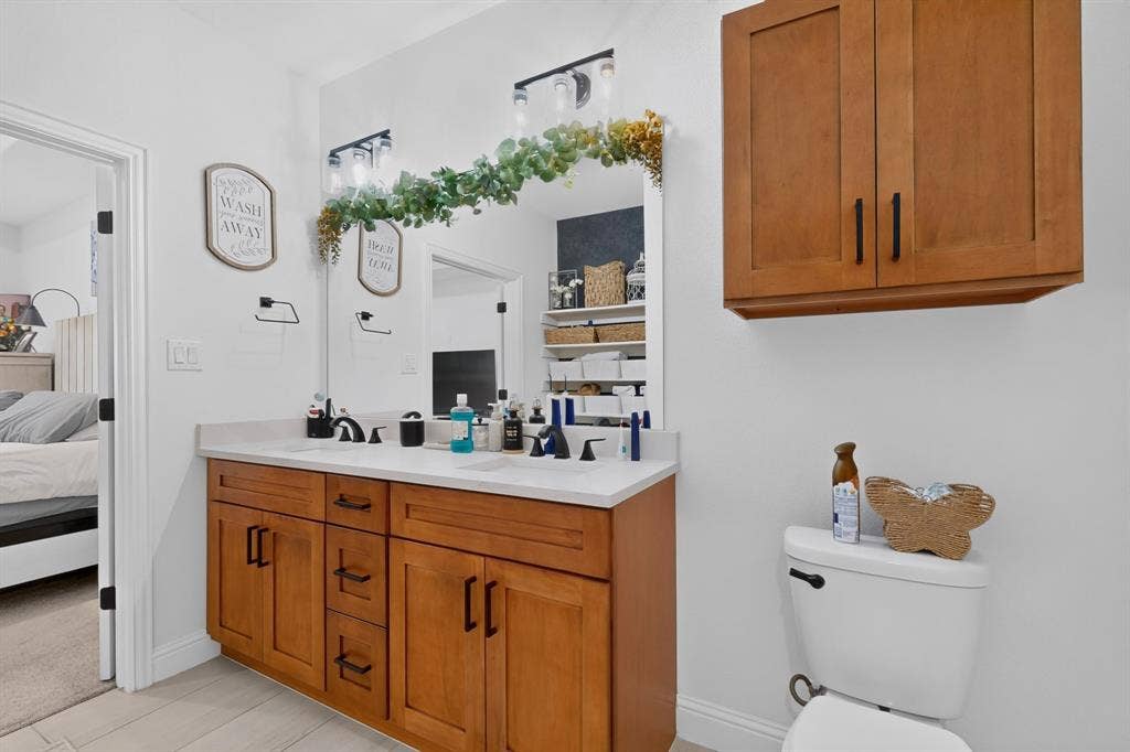 215 1/2 Aldridge Street, Waxahachie, TX 75165 215 1/2 Aldridge Street, Waxahachie, TX 75165