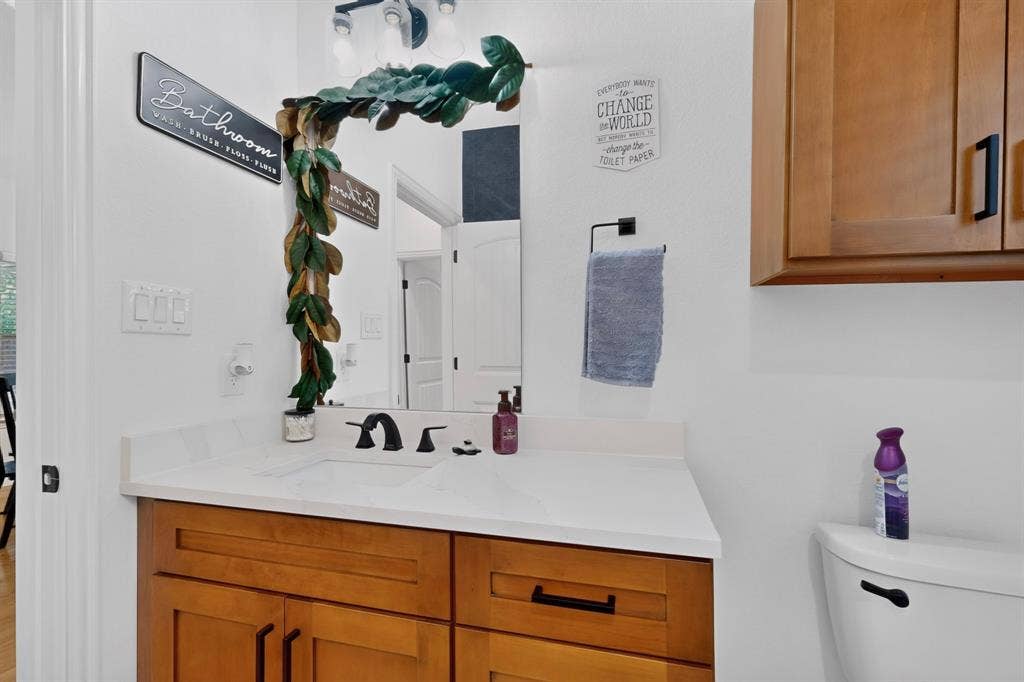 215 1/2 Aldridge Street, Waxahachie, TX 75165 215 1/2 Aldridge Street, Waxahachie, TX 75165