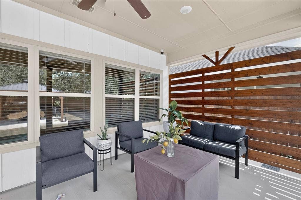 215 1/2 Aldridge Street, Waxahachie, TX 75165 215 1/2 Aldridge Street, Waxahachie, TX 75165