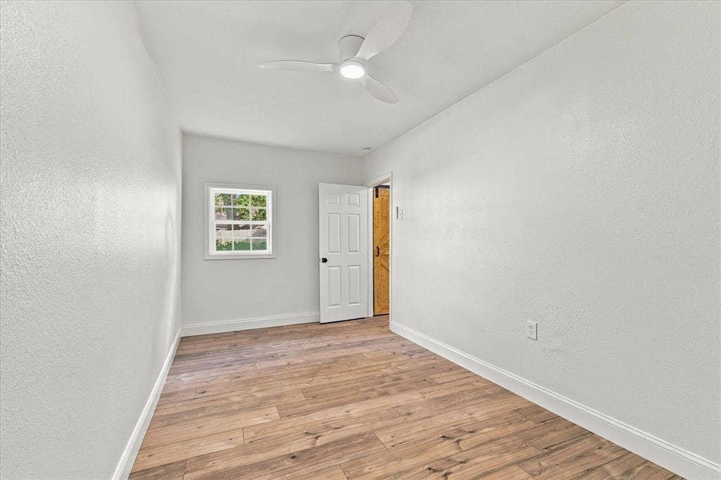 900 Blossomwood Court, Arlington, TX 76017