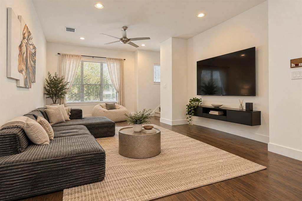 3017 Zenia Drive, Dallas, TX 75204 3017 Zenia Drive, Dallas, TX 75204