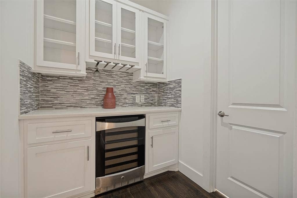 3017 Zenia Drive, Dallas, TX 75204 3017 Zenia Drive, Dallas, TX 75204