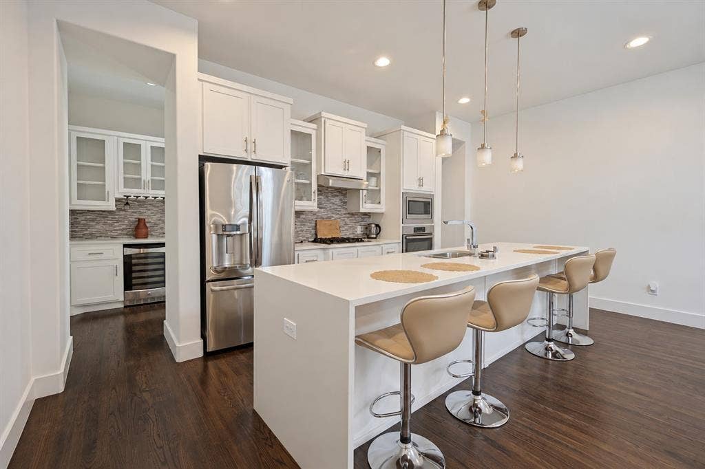 3017 Zenia Drive, Dallas, TX 75204 3017 Zenia Drive, Dallas, TX 75204