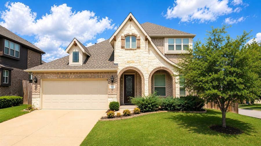 Property photo for 502 Ranchwood Drive, Justin, TX