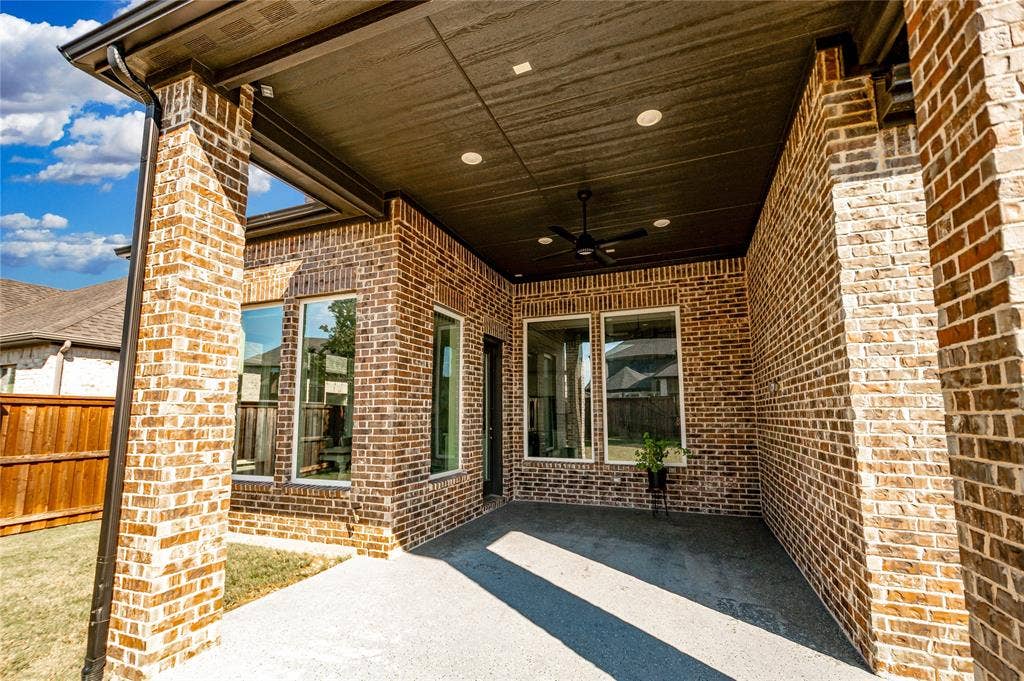 2001 Newton Lane, McKinney, TX 75071 2001 Newton Lane, McKinney, TX 75071