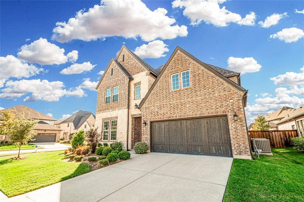 2001 Newton Lane, McKinney, TX 75071 2001 Newton Lane, McKinney, TX 75071