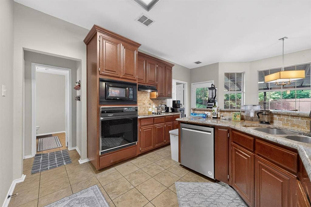 2109 Wentworth Drive, Flower Mound, TX 75028