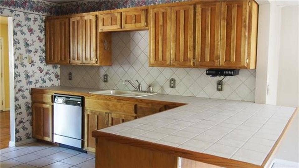 5216 Mallory Drive, Haltom City, TX 76117 5216 Mallory Drive, Haltom City, TX 76117