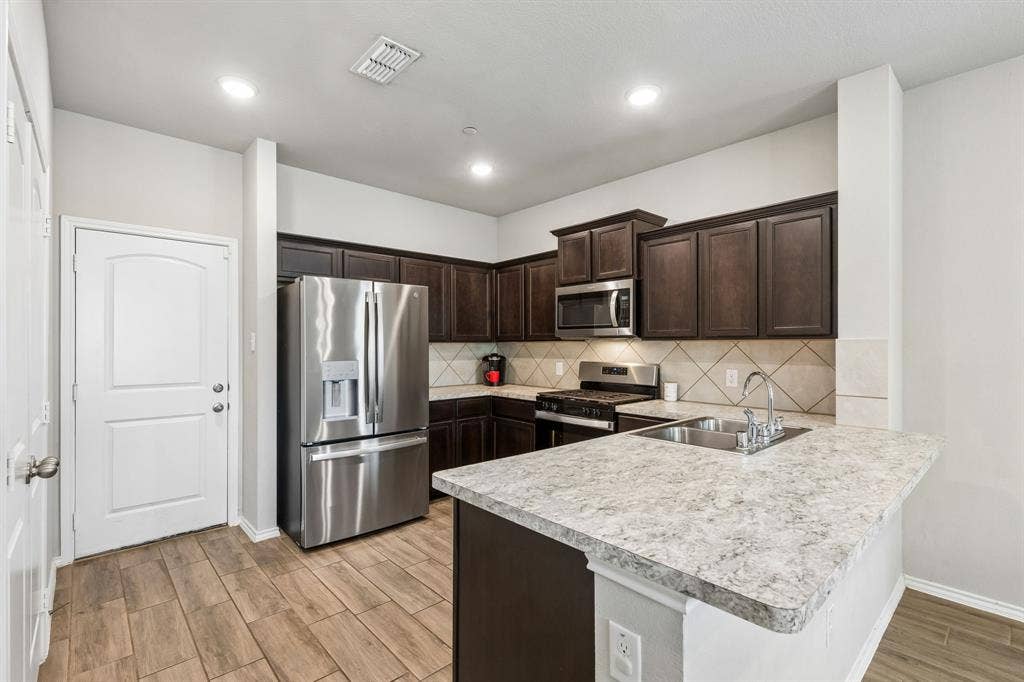 Large oversized breakfast bar