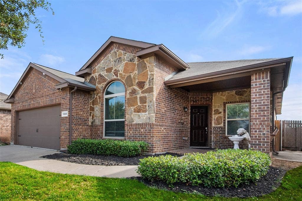 1060 Doe Meadow Drive, Fort Worth, TX 76028
