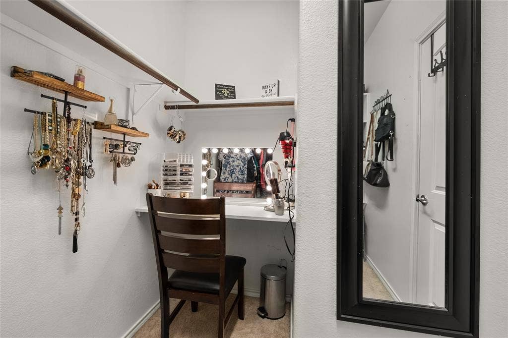1060 Doe Meadow Drive, Fort Worth, TX 76028