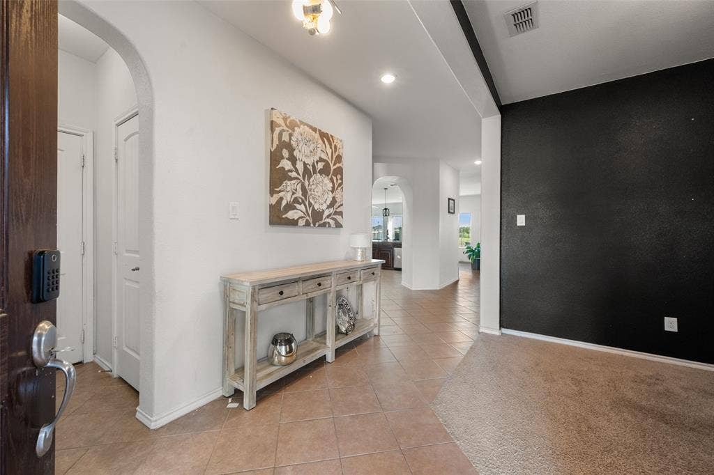 1060 Doe Meadow Drive, Fort Worth, TX 76028