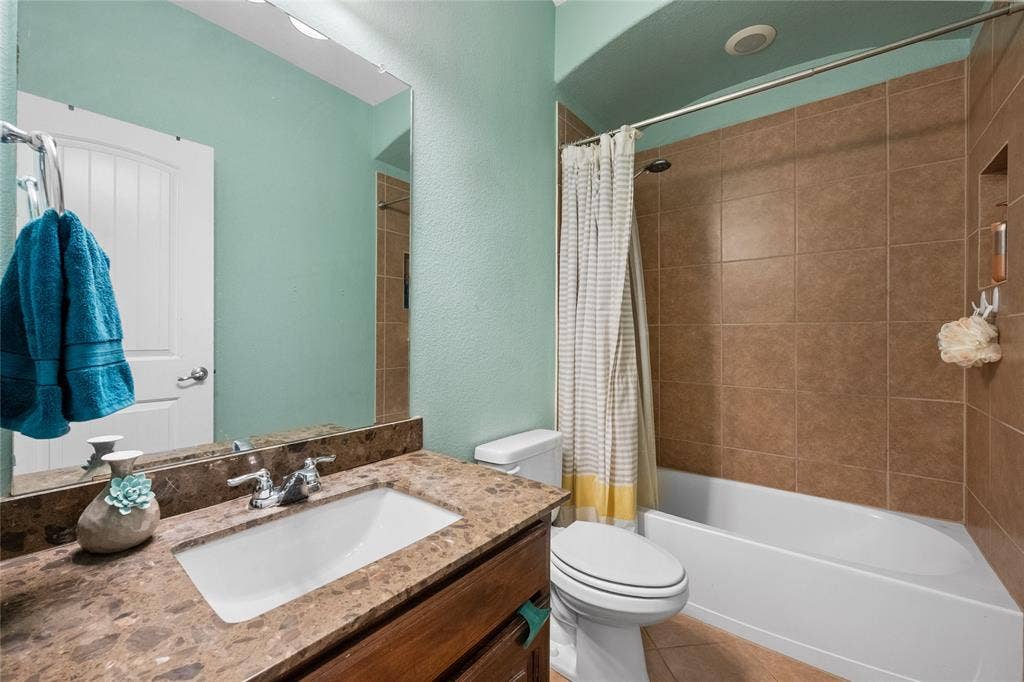 1060 Doe Meadow Drive, Fort Worth, TX 76028