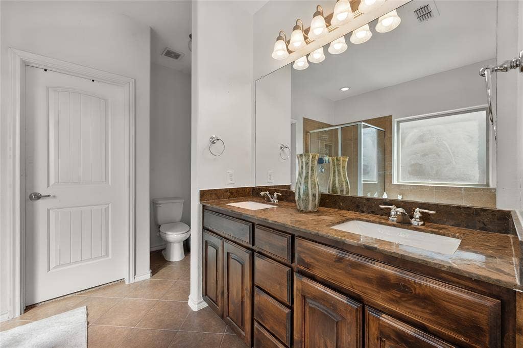 1060 Doe Meadow Drive, Fort Worth, TX 76028