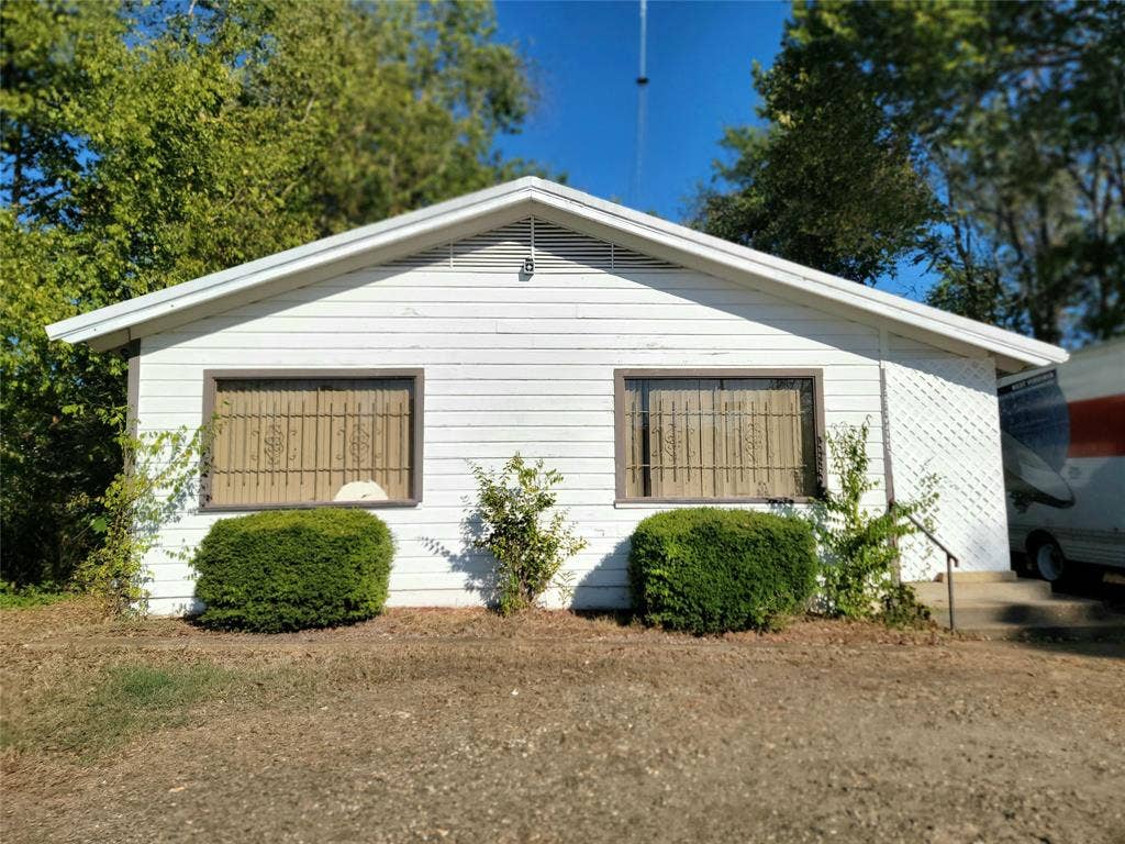 203 S Walnut, Clarksville, TX 75426 203 S Walnut, Clarksville, TX 75426