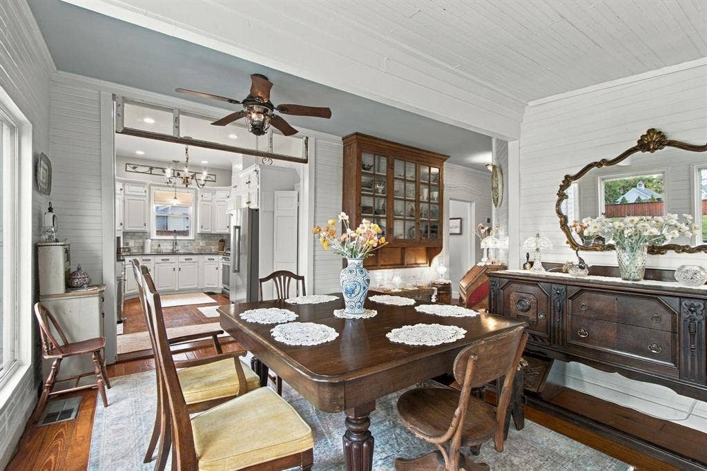 616 W Virginia Street, McKinney, TX 75069 616 W Virginia Street, McKinney, TX 75069