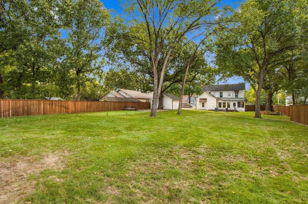 616 W Virginia Street, McKinney, TX 75069 616 W Virginia Street, McKinney, TX 75069