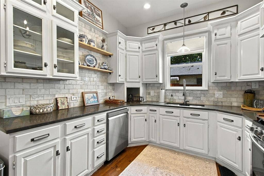616 W Virginia Street, McKinney, TX 75069 616 W Virginia Street, McKinney, TX 75069