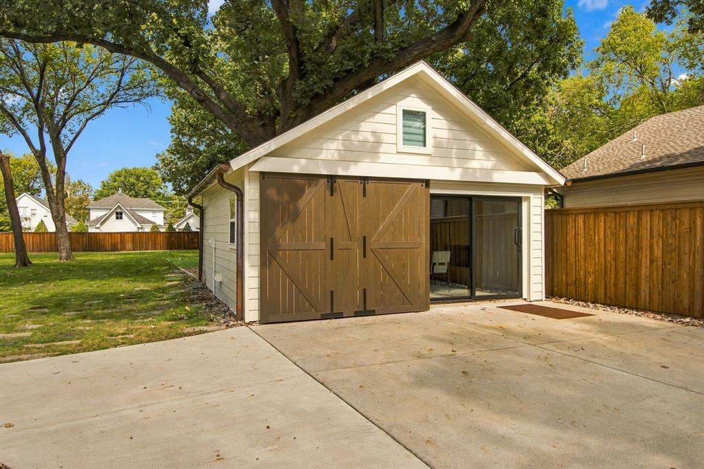 616 W Virginia Street, McKinney, TX 75069 616 W Virginia Street, McKinney, TX 75069