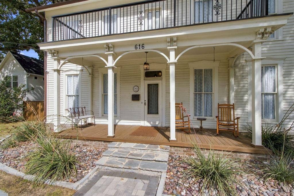 616 W Virginia Street, McKinney, TX 75069 616 W Virginia Street, McKinney, TX 75069