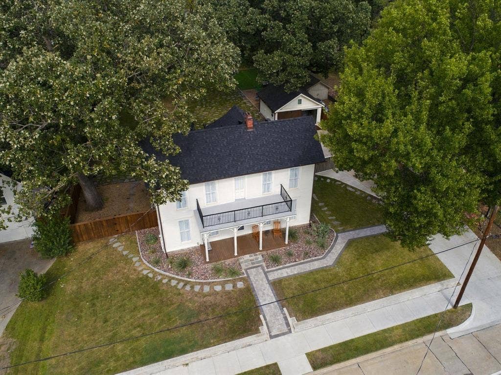 616 W Virginia Street, McKinney, TX 75069 616 W Virginia Street, McKinney, TX 75069