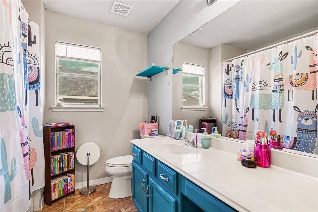 5004 Valleyside Drive, Fort Worth, TX 76123