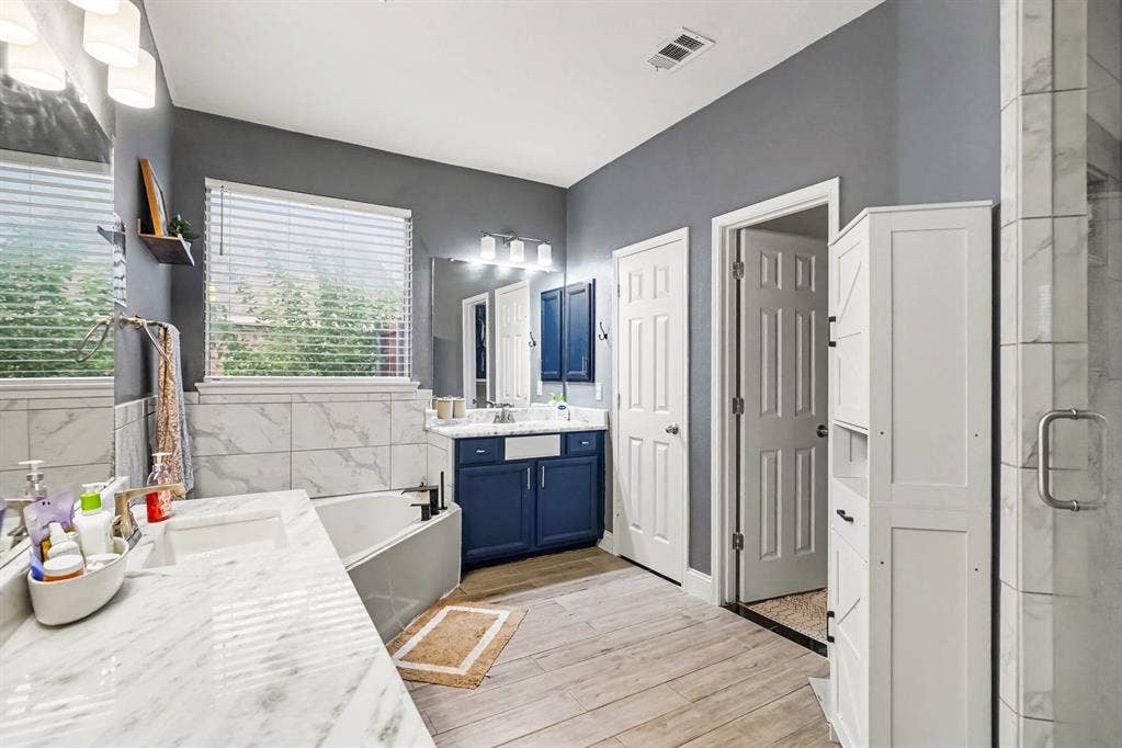 5004 Valleyside Drive, Fort Worth, TX 76123