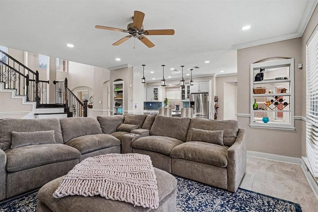 5004 Valleyside Drive, Fort Worth, TX 76123