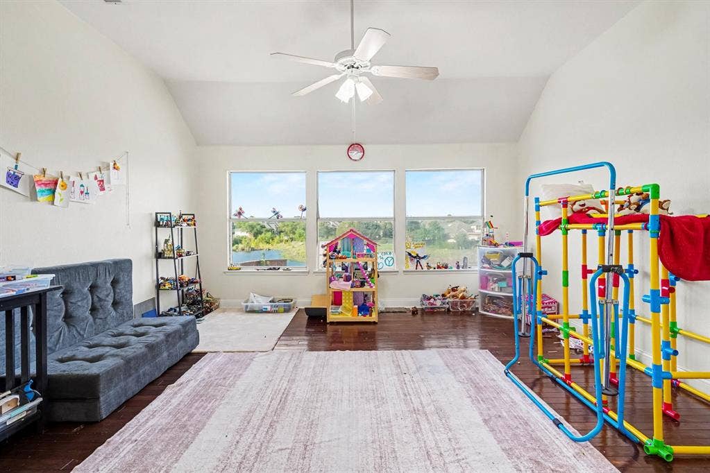 5004 Valleyside Drive, Fort Worth, TX 76123