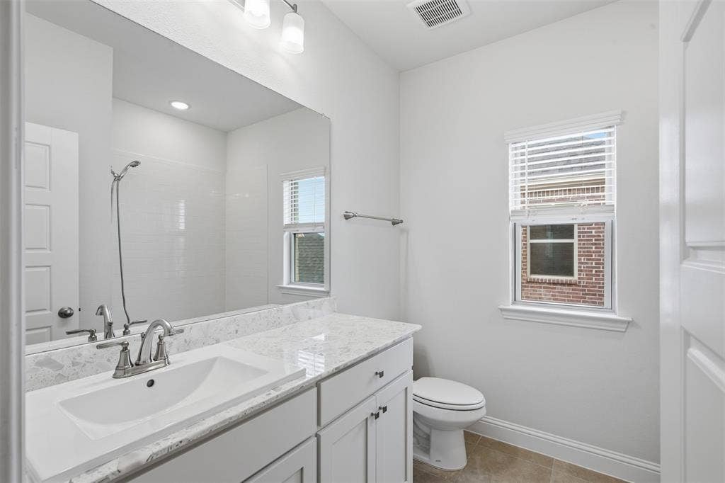 Bathroom #3 - Upstairs