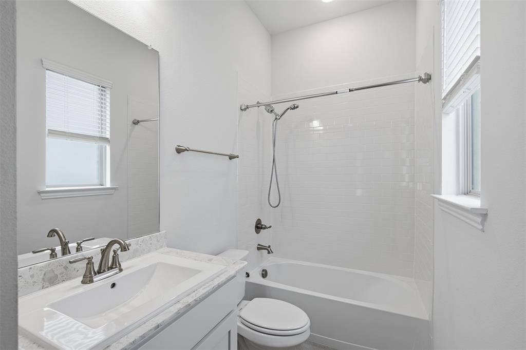 Ensuite Bathroom in Bedroom #2