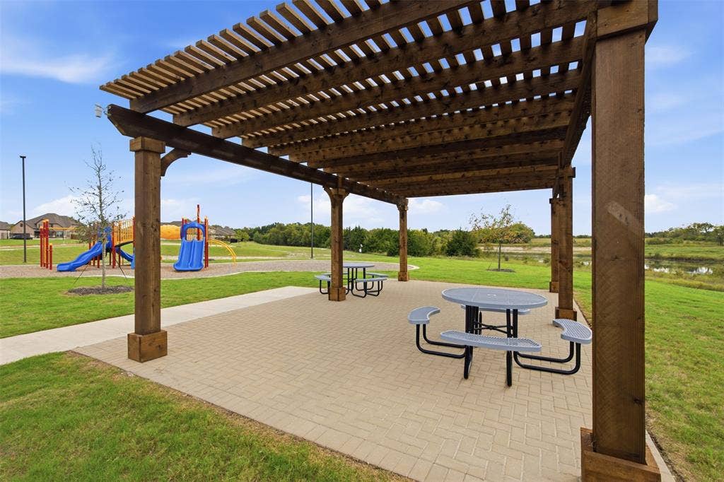 212 Lake Forest Trail, Anna, TX 75409