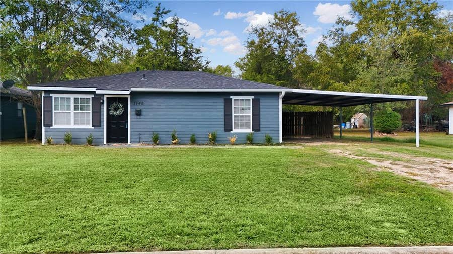Property photo for 1145 16th Street NW, Paris, TX