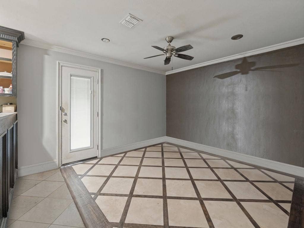 3218 Rose Hill Road, Carrollton, TX 75007 3218 Rose Hill Road, Carrollton, TX 75007