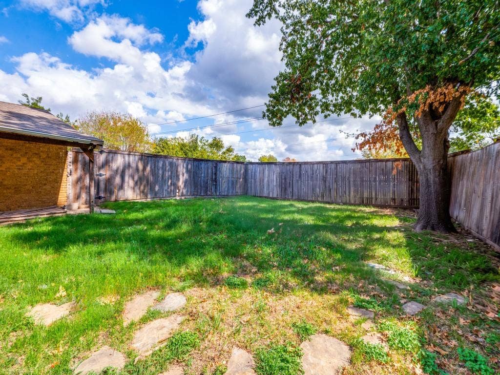 3218 Rose Hill Road, Carrollton, TX 75007 3218 Rose Hill Road, Carrollton, TX 75007