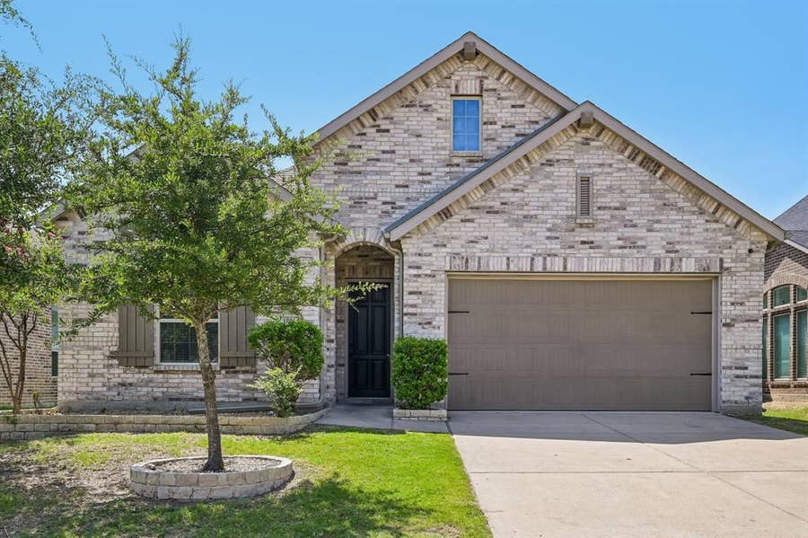 Property photo for 1506 Calcot Lane, Forney, TX