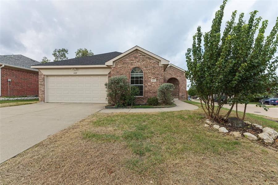 Property photo for 6421 Downeast Drive, Fort Worth, TX