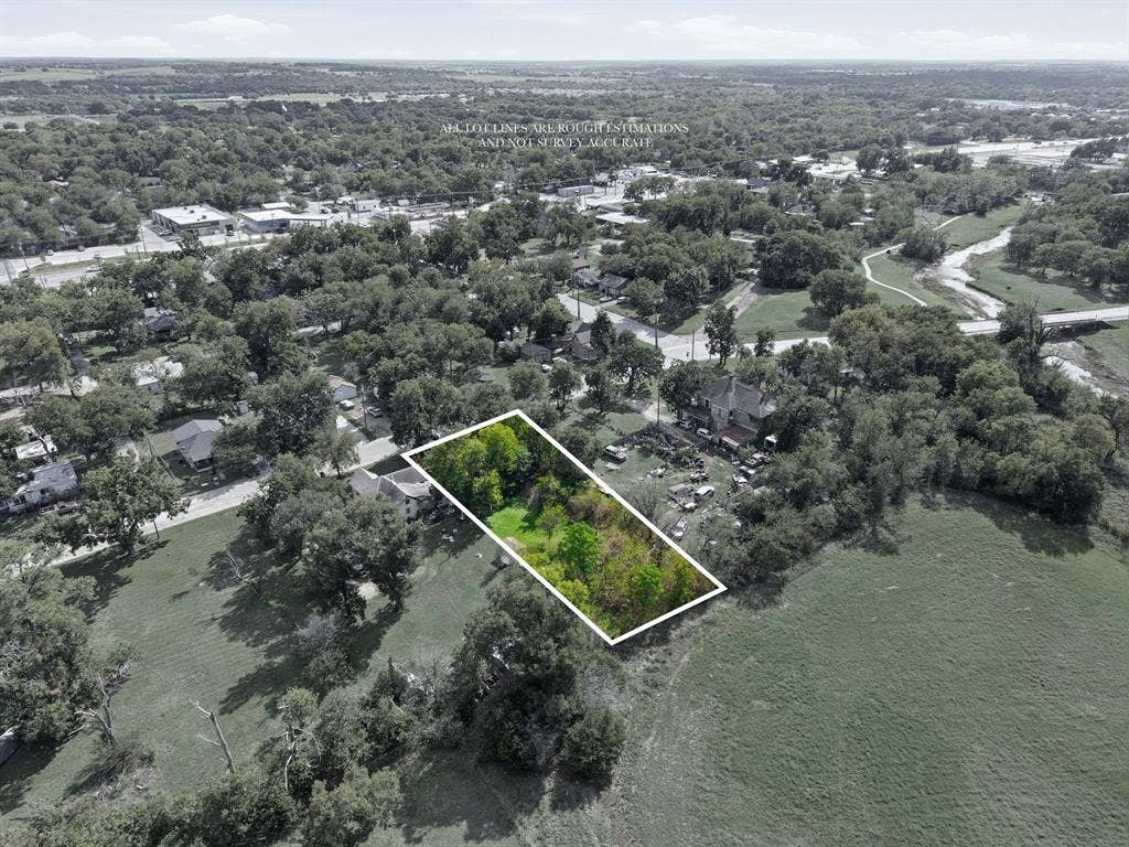 1109 Alvarado Street, Cleburne, TX 76031