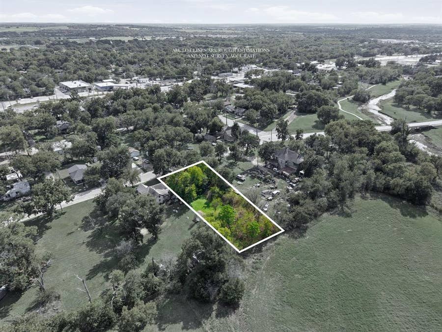 Property photo for 1109 Alvarado Street, Cleburne, TX