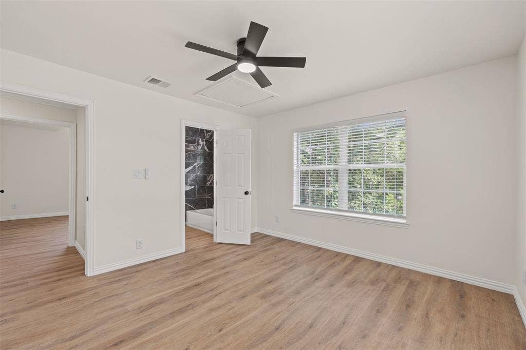 5860 Newt Patterson Road, Mansfield, TX 76063 3rd ensuite bedroom