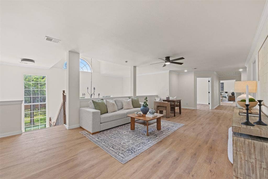 5860 Newt Patterson Road, Mansfield, TX 76063 Upstairs living area