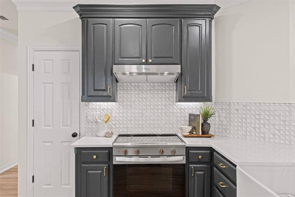 5860 Newt Patterson Road, Mansfield, TX 76063 Brand new appliances
