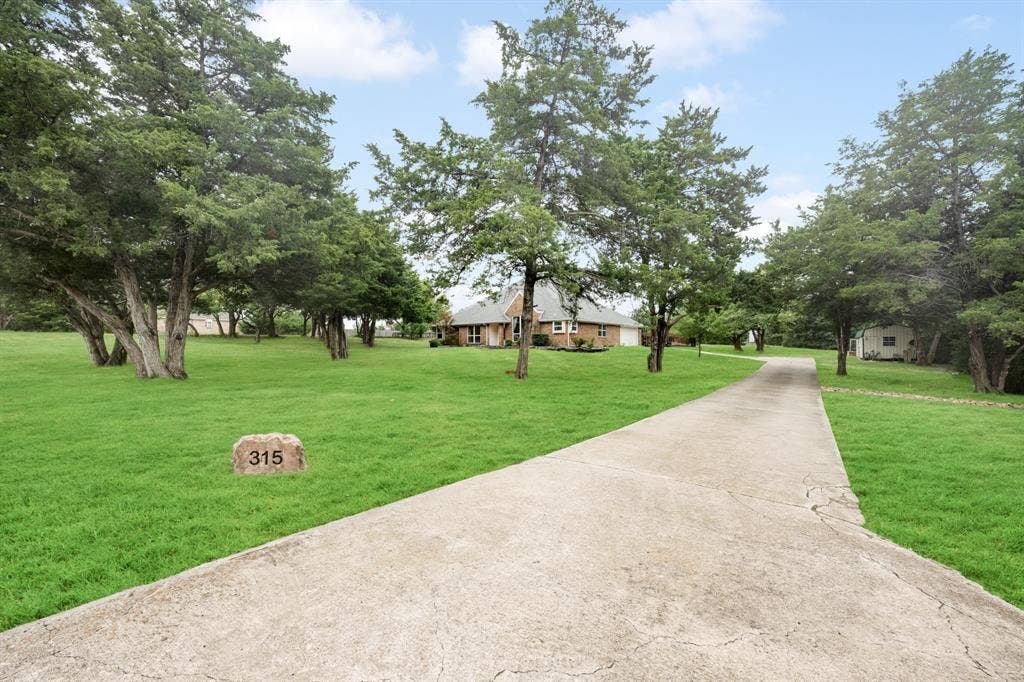 315 Cedar Hill Circle, Lowry Crossing, TX 75407