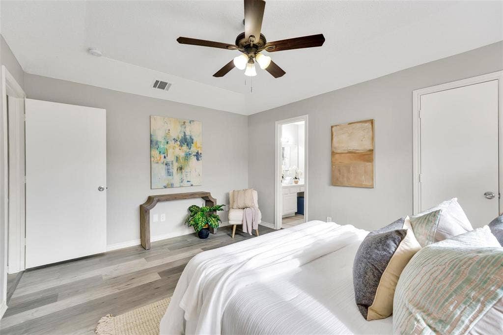 2337 Shalimar Drive, Garland, TX 75040 Primary bedroom