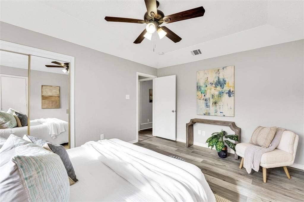 2337 Shalimar Drive, Garland, TX 75040 Primary bedroom